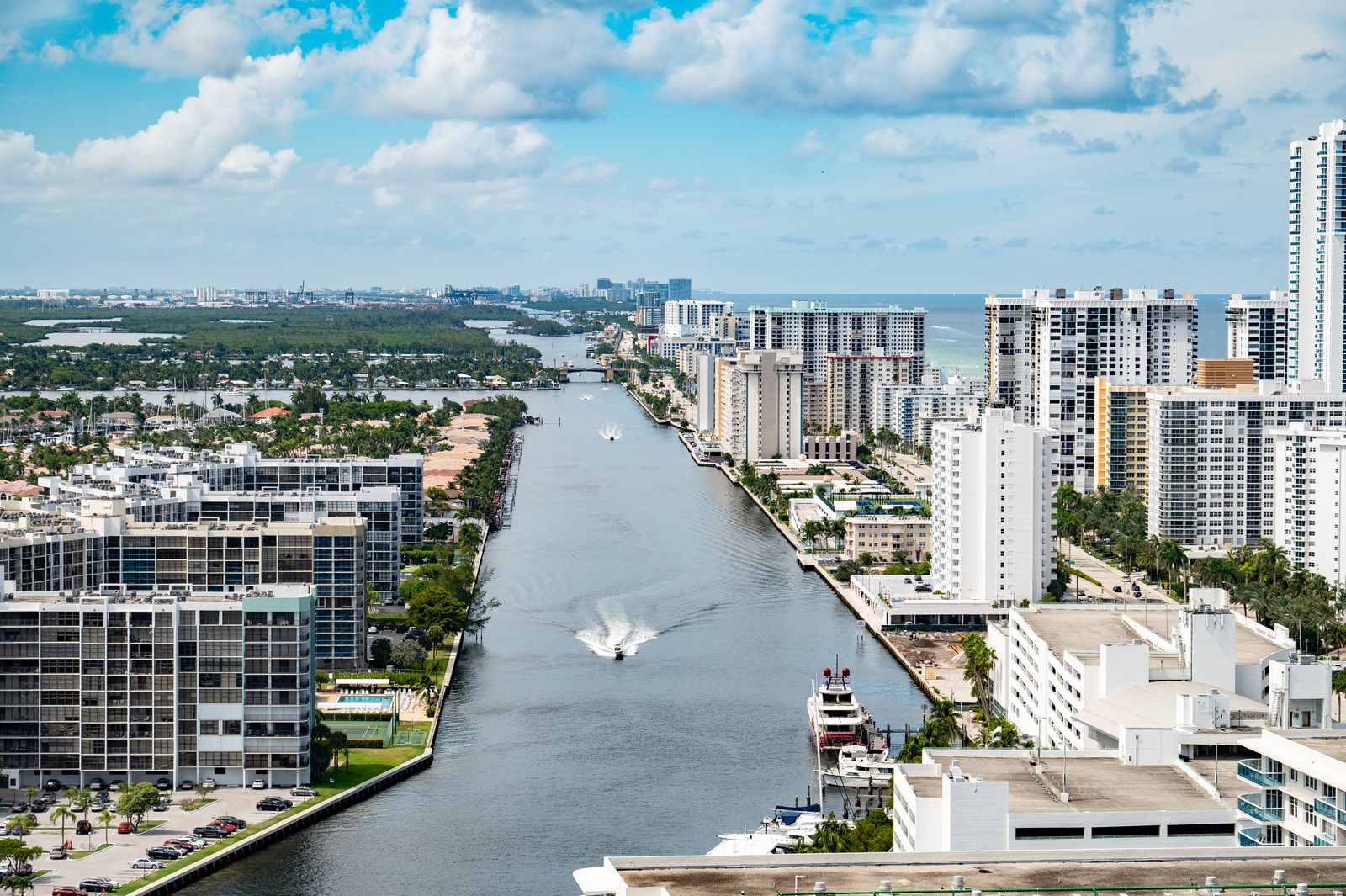 Fort Lauderdale skyline and Intracoastal Waterway